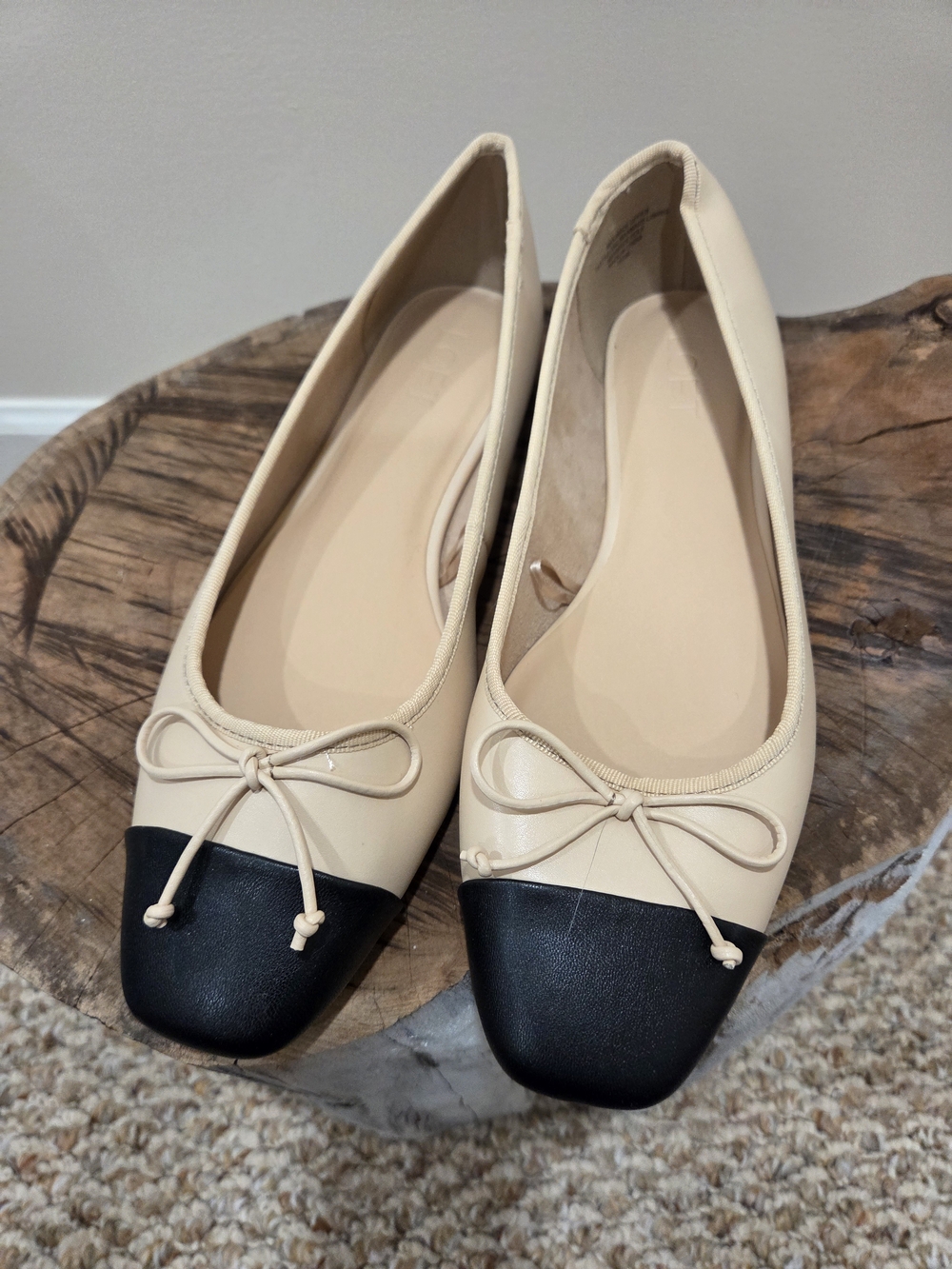 LOFT Two-Tone Bow Ballet Flats - Beige and Black